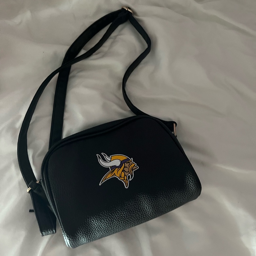 NWOT Minnesota Vikings Purse